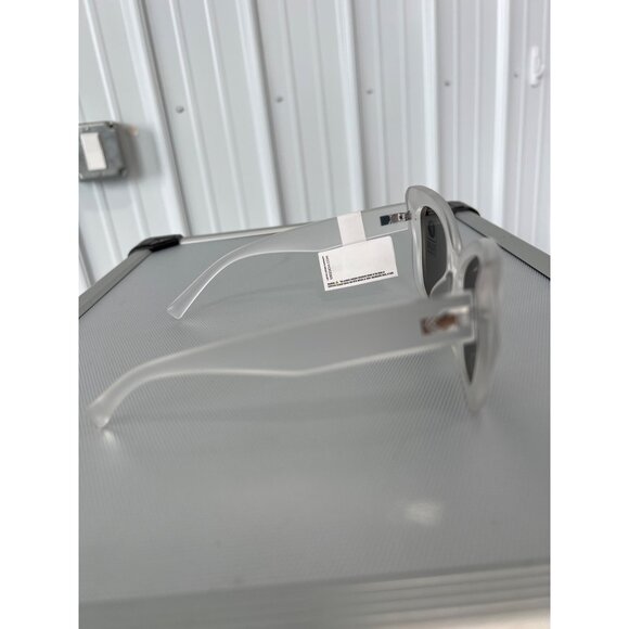 Kreedom Polarized Cat Eye Sunglasses UV Protection Fashion Eyewear Modern NEW - Picture 6 of 7